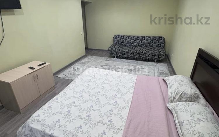 1-комнатная квартира · 42 м², 3 32 за 12 000 ₸ в Атырау, мкр Привокзальный-1 — фото 2