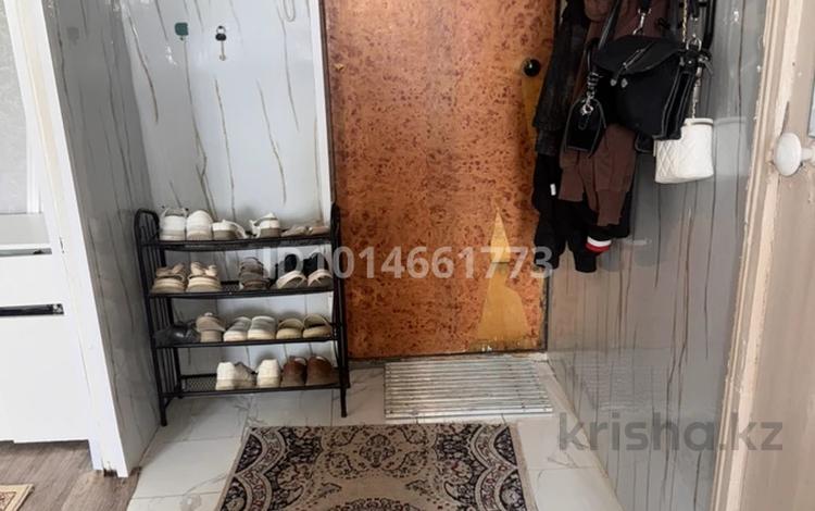 1-комнатная квартира · 80 м² · 4/5 этаж, мкр Шанхай, Санкибай батыр 157 за 100 000 ₸ в Актобе — фото 2