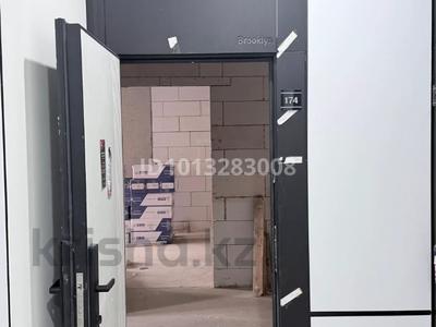 2-бөлмелі пәтер · 55 м² · 2/4 қабат, Ақ Шағала -ш/а. 6, бағасы: 35 млн ₸ в Атырау, мкр Ак Шагала