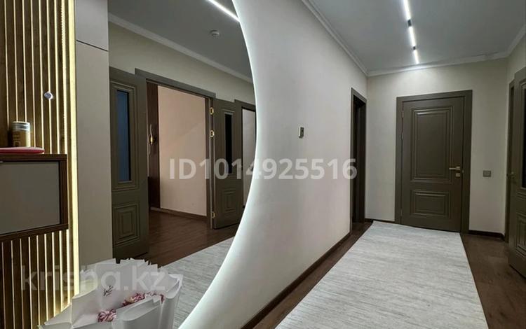 2-комнатная квартира · 64 м² · 4/9 этаж, Толеметова 106/3 за 220 000 ₸ в Шымкенте, Абайский р-н — фото 2