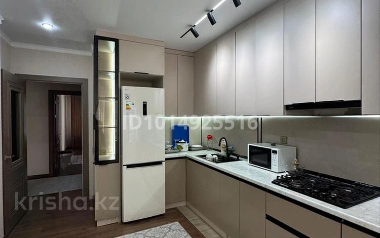 2-комнатная квартира · 64 м² · 4/9 этаж, Толеметова 106/3 за 220 000 ₸ в Шымкенте, Абайский р-н — фото 3