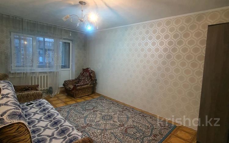 2-комнатная квартира, 50 м², 2/4 этаж, Жансугурова за 16.2 млн 〒 в Талдыкоргане — фото 2