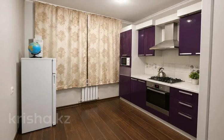 3-комнатная квартира · 75 м² · 2/5 этаж, мкр Казахфильм, Навои 310 за 50 млн ₸ в Алматы, Бостандыкский р-н — фото 2
