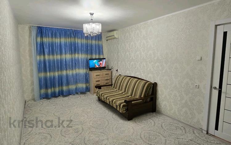 1-комнатная квартира · 34 м² · 2/9 этаж, мкр Кунаева за 110 000 ₸ в Уральске — фото 2
