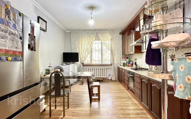 4-комнатная квартира · 102 м² · 2/2 этаж, мкр Аксай-4 55/1 за 69 млн ₸ в Алматы, Ауэзовский р-н — фото 16