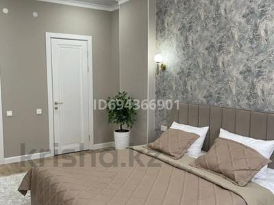 3-комнатная квартира, 98 м² посуточно, Аль-Фараби 21 за 20 000 〒 в Алматы, Бостандыкский р-н
