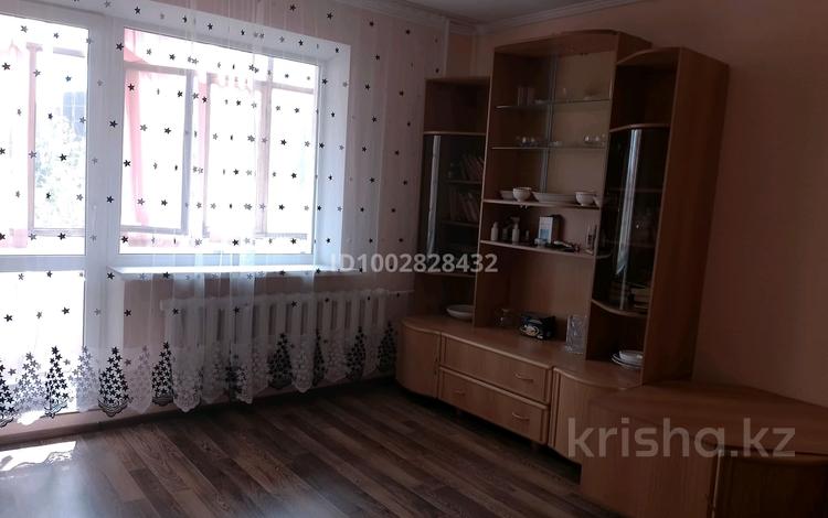 2-комнатная квартира · 54 м² · 4/10 этаж, мкр Юго-Восток, мкр Юго-Восток, мкр Гульдер 1 за 25 млн 〒 в Караганде, Казыбек би р-н — фото 2