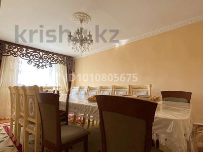 Отдельный дом · 6 комнат · 170 м² · 9 сот., мкр Бектобе, Курмангазы 14 — Асылтас за 35 млн 〒 в Таразе
