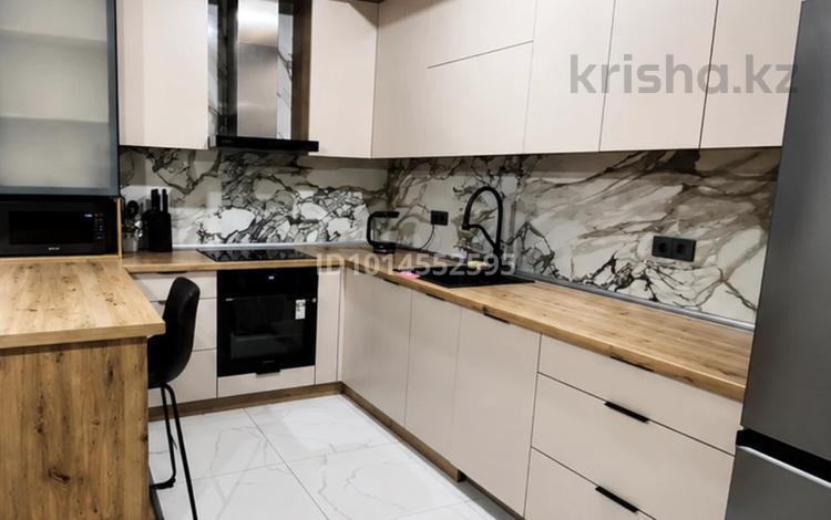 1-бөлмелі пәтер · 50 м² · 11/14 қабат, Самал-3 ш/а. 15, бағасы: 500 000 ₸ в Алматы, Медеуский р-н — фото 3