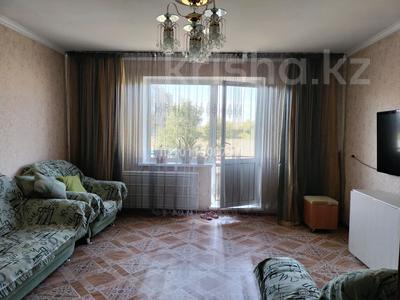 2-комнатная квартира · 54 м² · 5/5 этаж, Дулата Бабатайулы 37А — район "1000 мелочей" за 21 млн 〒 в Семее