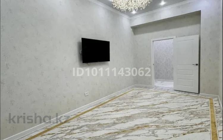 2-комнатная квартира · 77 м² · 8 этаж, 16-й мкр 85 за 300 000 ₸ в Актау — фото 2