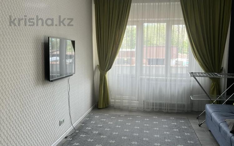2-комнатная квартира, 80 м², 2/6 этаж помесячно, мкр Жетысу-2 11/1 за 350 000 〒 в Алматы, Ауэзовский р-н — фото 2