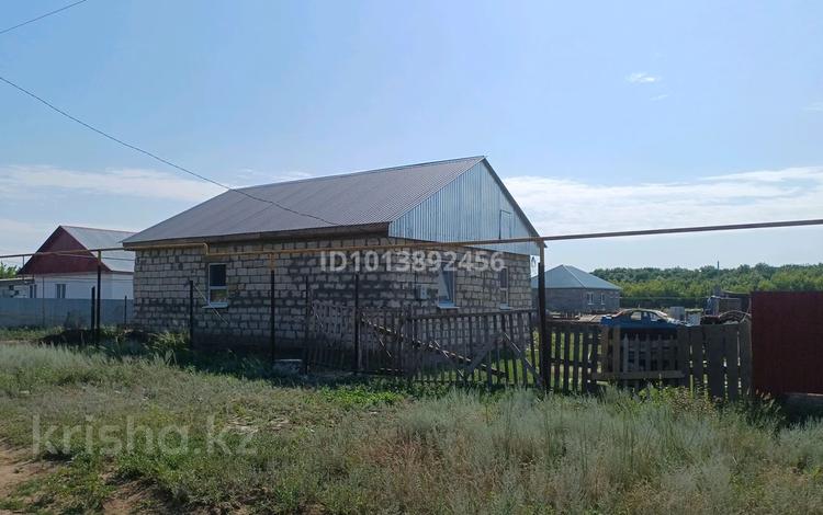 Отдельный дом · 4 комнаты · 100 м² · 5 сот., Аитеке би 20 — Аитеке би 20 за 17 млн ₸ в Подстепном — фото 2