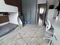 3-комнатная квартира · 75 м², Мкр.Старый Аэропорт 32 — Новостройка находится в микрорайоне Старый Аэропорт, 32, всего в 250 метрах от озера Копа. Комплекс расположен в тихом и экологически чистом уютном районе Кокшетау, для которого характерна активно развивающаяся инфраструктура. Рядом отсутствуют вредные промышленные производства, а до ближайшей загруженной автомагистрали 180 метров. за 130 000 ₸ — фото 6