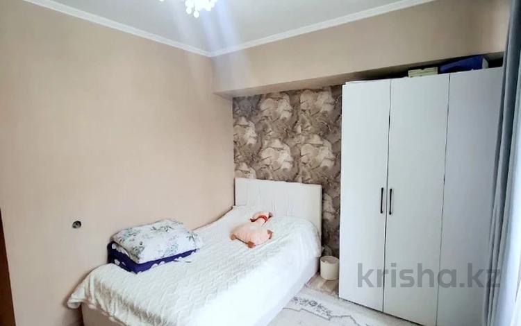 2-бөлмелі пәтер · 64 м² · 2/5 қабат, мкр Мамыр-1, бағасы: 41 млн ₸ в Алматы, Ауэзовский р-н — фото 11