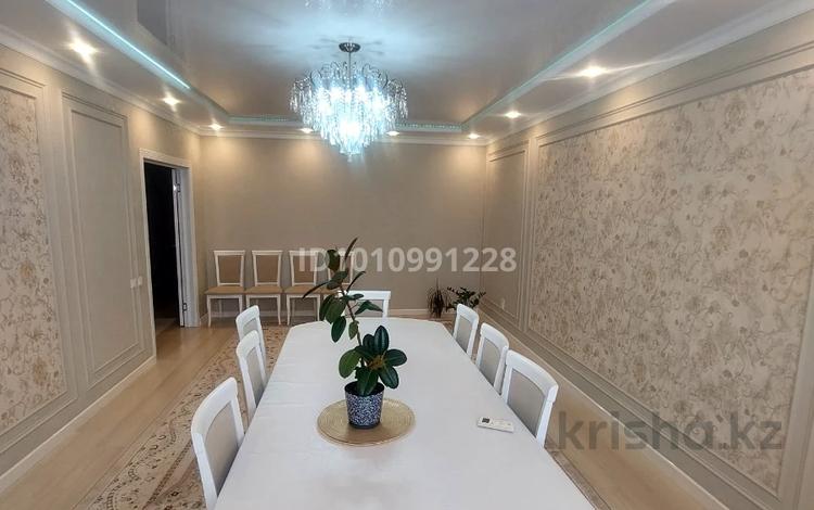4-комнатная квартира · 126 м² · 3/5 этаж, Мкрн Батыс-2 за 46.2 млн ₸ в Актобе — фото 23