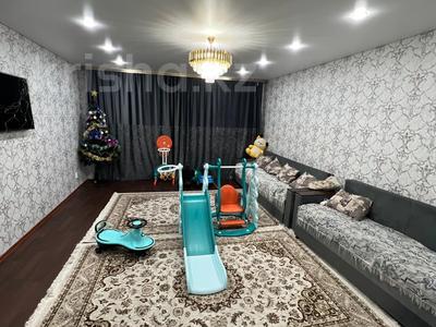 3-комнатная квартира · 91.4 м² · 1/5 этаж, Юность 1 за 33 млн ₸ в Семее