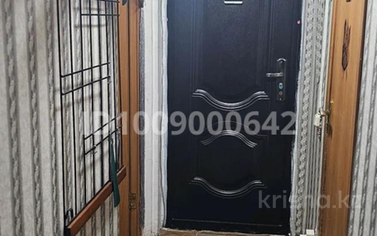 1-бөлмелі пәтер · 30.3 м² · 1/5 қабат, 4а квартал 1а, бағасы: 5 млн ₸ в Темиртау — фото 2
