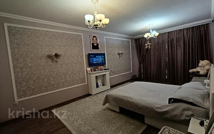 1-комнатная квартира · 53 м² · 6/9 этаж, мкр Аксай-4 за 32.5 млн ₸ в Алматы, Ауэзовский р-н — фото 2