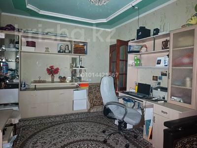 3-бөлмелі пәтер · 58 м² · 1/5 қабат, Мкр. Шугыла 13, бағасы: 15 млн ₸ в 