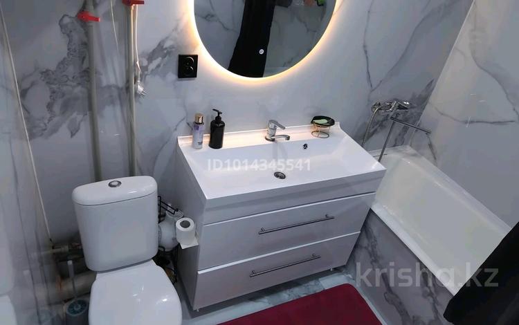 2-бөлмелі пәтер · 55 м² · 3/9 қабат, 12-ш/а. 20, бағасы: 15 000 ₸ в Актау, 12-й мкр — фото 2