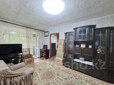 2-комнатная квартира · 44.7 м² · 2/5 этаж, Майкудук, Майкудук, 12й микрорайон 44 за 9 млн ₸ в Караганде, Алихана Бокейханова р-н