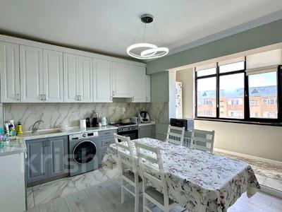 2-комнатная квартира · 78.3 м² · 5 этаж, мкр Нурсая, Габдиева 38 за 24 млн 〒 в Атырау
