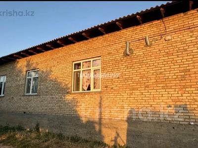 Отдельный дом · 4 комнаты · 169.9 м² · 10 сот., мкр Акбулым, Ст Талас ул Барысхан 29 — Вдоль Алматинский трассы за 25 млн 〒 в Таразе