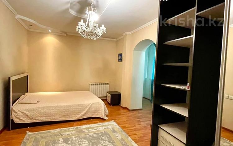 3-бөлмелі пәтер · 111 м² · 3/5 қабат, Желтоксан, бағасы: 200 000 ₸ в Шымкенте, Аль-Фарабийский р-н — фото 2