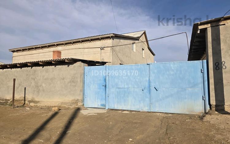 Отдельный дом · 4 комнаты · 180 м² · 130 сот., Халел Озбеккалиев 88 — 4 көше за 40 млн ₸ в Жанаозен — фото 2