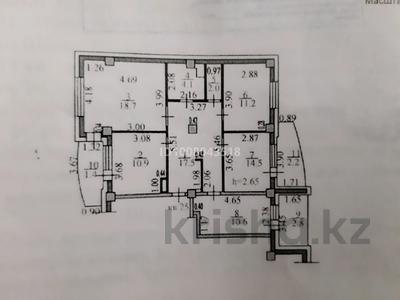 4-бөлмелі пәтер · 95.9 м² · 9/10 қабат, Б. Момышұлы 14, бағасы: 35 млн ₸ в Усть-Каменогорске