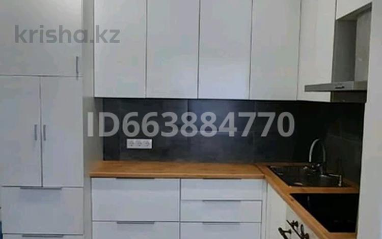 3-бөлмелі пәтер · 85 м² · 5/10 қабат, мкр Юго-Восток, Пр.Республики 1/2, бағасы: 36 млн ₸ в Караганде, Казыбек би р-н — фото 29
