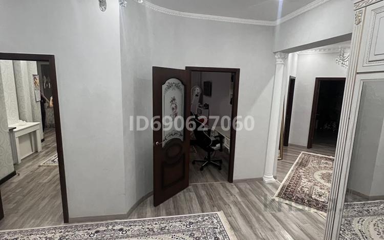 4-комнатная квартира, 160 м², 12/22 этаж, Калдаякова 13