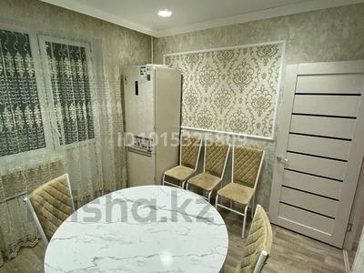 2-комнатная квартира · 60 м² · 2/6 этаж, Алашахана 25А — Цент, возлрынка Шаруа, Мерей, маг Акцент, Музей, СұлуТөбе, школы вё с за 24 млн ₸ в Жезказгане