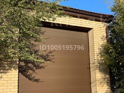 Гараж · 10 м² · мкр Шанхай, Отеген Турмагамбетова 51 51 за 120 000 〒 в Актобе