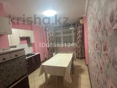 Аренда квартир в Алматы: 2-комнатная квартира · 58 м² · 2/5 этаж, мкр Жулдыз-2 — ул. Донентаева за 230 000 〒 2-комнатная квартира · 58 м² · 2/5 этаж, мкр Жулдыз-2 — ул. Донентаева за 230 000 〒 в Алматы, Турксибский р-н