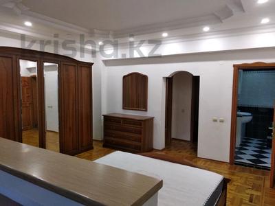 6-комнатная квартира · 240 м² · 3/6 этаж, Кунаева 121 — Карасай батыра за 750 000 〒 в Алматы, Медеуский р-н