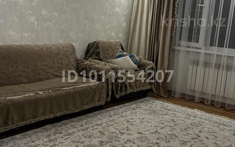 2-бөлмелі пәтер · 80 м² · 7/9 қабат, мкр Аксай-1А 17, бағасы: 300 000 ₸ в Алматы, Ауэзовский р-н — фото 2