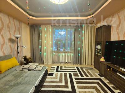 3-комнатная квартира · 76 м² · 2/2 этаж, ул. Абая за 12 млн ₸ в Темиртау