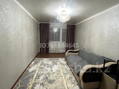2-комнатная квартира · 44.3 м² · 3/5 этаж, Майкудук, Мкр Восток-2 12 — Возле ресторана «Миллион» за 14 млн 〒 в Караганде, Алихана Бокейханова р-н
