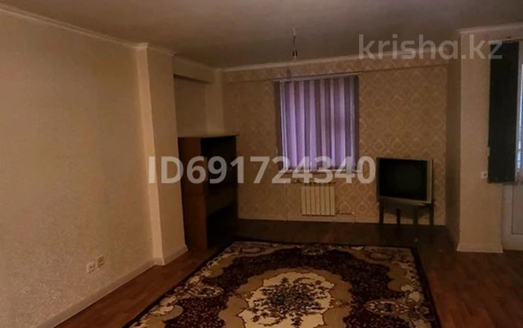 1-комнатная квартира, 38 м², 2/8 этаж помесячно, мкр Нурсат 2 19