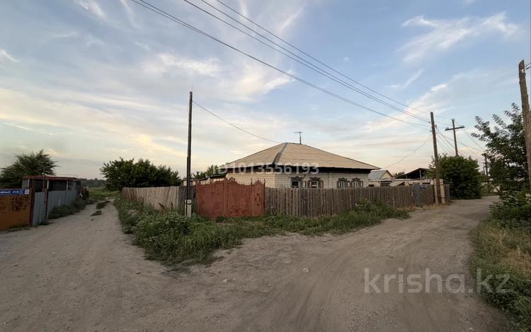 Отдельный дом · 4 комнаты · 100 м² · 10 сот., Жамбыла 117 — Ул . Тарбогатайская за 15 млн ₸ в Семее — фото 2