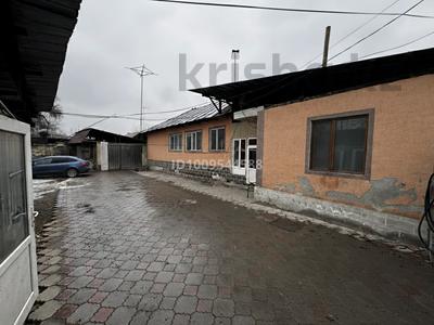 Отдельный дом · 4 комнаты · 112 м² · 5.8 сот., мкр Шапагат 32 — В районе барахолки за 130 млн ₸ в Алматы, Алатауский р-н