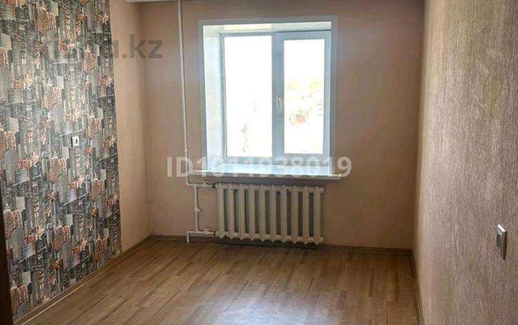 3-комнатная квартира · 57 м² · 4/5 этаж, мкр Фёдоровка , Мкр-н Заводской 2 — Микрорайон Заводской за 20 млн ₸ в Караганде, Казыбек би р-н — фото 2