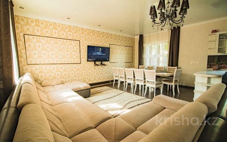 5-комнатный дом посуточно, 220 м², мкр Таусамалы за 80 000 〒 в Алматы, Наурызбайский р-н — фото 17
