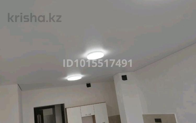 2-комнатная квартира · 53 м² · 1/9 этаж, мкр Кокжиек, Жолымбет 42/5 за 250 000 ₸ в Алматы, Жетысуский р-н — фото 2