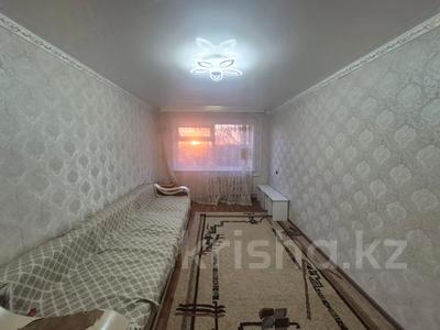 2-комнатная квартира · 48 м² · 4/5 этаж, Майкудук, 15й микрорайон за 8.8 млн ₸ в Караганде, Алихана Бокейханова р-н