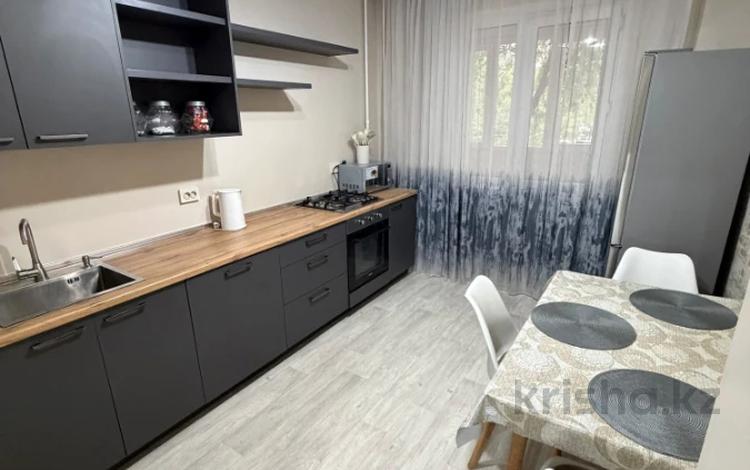1-комнатная квартира · 40 м² · 2/9 этаж, мкр Жетысу-2 за 250 000 ₸ в Алматы, Ауэзовский р-н — фото 5