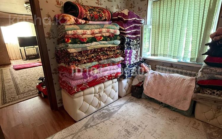 3-комнатная квартира · 57 м² · 4/5 этаж, 17-й микрорайон, 17-шағынаудан 6 а дом 10 кв — Эврика карама карсы за 200 000 ₸ в Шымкенте, Аль-Фарабийский р-н — фото 2