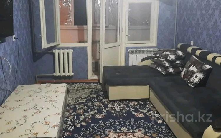 1-комнатная квартира, 31 м², 2/5 этаж помесячно, Рашидова 2 за 80 000 〒 в Шымкенте, Аль-Фарабийский р-н — фото 2